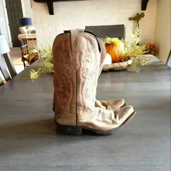 Laredo Woman's Boots - Picture 1 of 8
